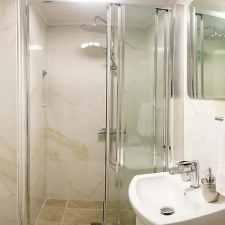 Quattro Beachfront Sea View Ap 53 아파트 라르나카