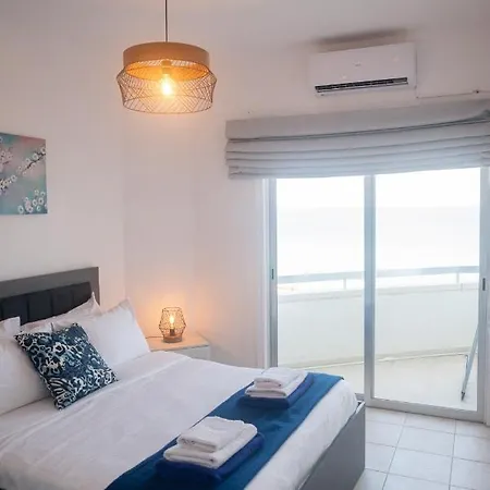 Quattro Beachfront Sea View Ap 53 Apartamento Lárnaca