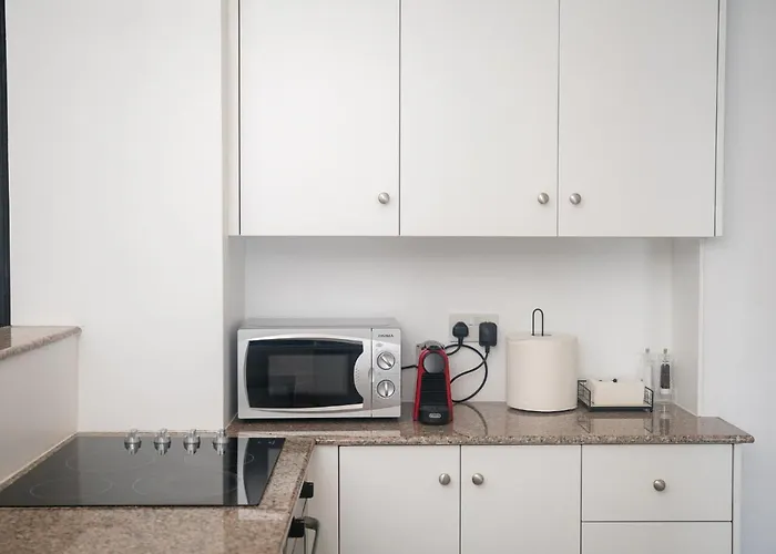 Quattro Beachfront Sea View Ap 53 * Larnaca